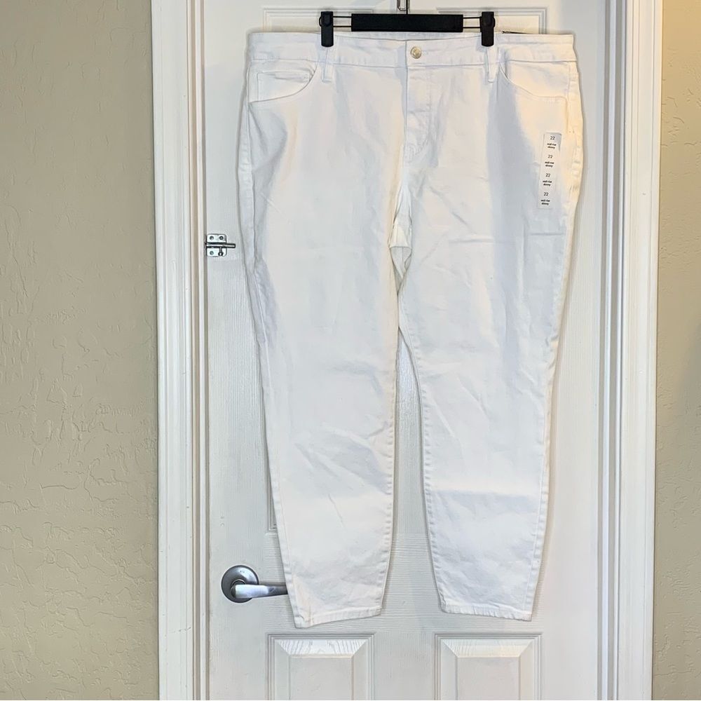 Ava and Viv Skinny Mid-Rise Stretch White Jeans Size 22